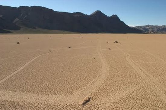 Sailing Stones, as pedras que andam