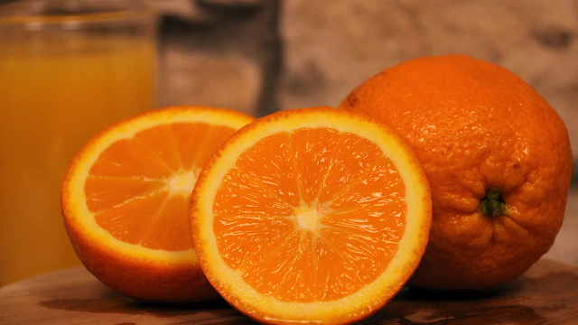 One glass of orange juice a day protects against 7 diseases