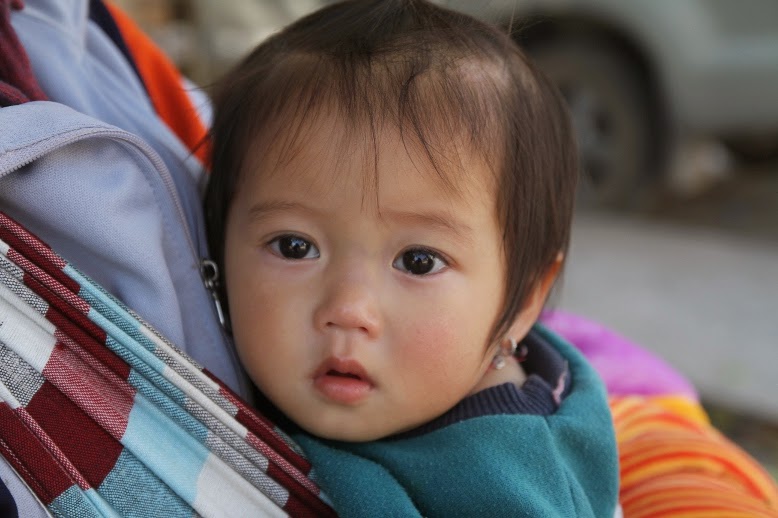 http://fourmis-laos.blogspot.fr/2014/01/portraits-du-laos.html