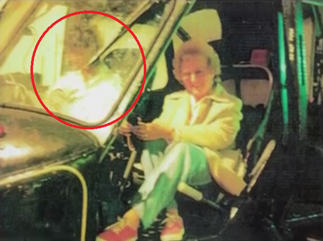 Stranger_in_the_Aircraft
