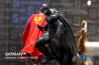 SDCC 2018 Sideshow DC Comics Batman Premium Format Figure 002