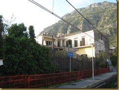 Meta Train Station