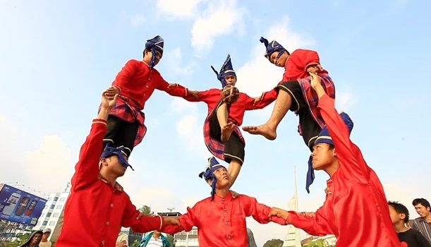 Nilai-nilai Sipakatau dalam Budaya Bugis-Makassar