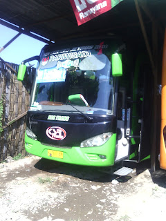  Sewa Bus Pariwisata PO. KSR Trans Surabaya