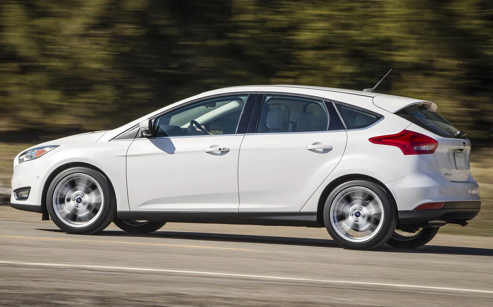 Ford Focus 2016 - segundo hatch médio mais vendido - Europa