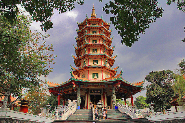 Pagoda Avalotesvara