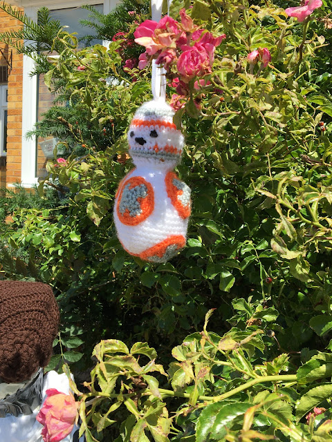 BB8 Star Wars Knitted Scarecrow