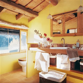 Baño colores amarillo marrón