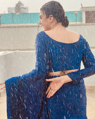 Hira-mani-in-blue-saree