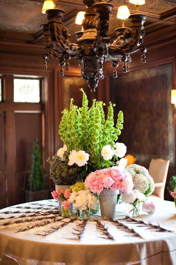 Pale peonies table centerpiece ideas and inspiration