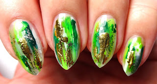 Abstract Green Nails