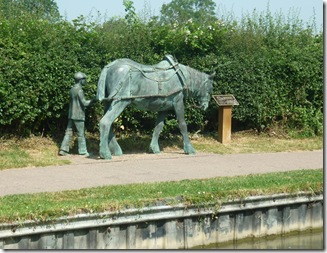 horse sculpture foxton