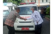 PMI Lumajang Terima Hibah Ambulans dari Pemkab