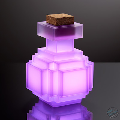 NYCC 2023 Noble Collection Minecraft Color Changing Potion Bottle 003