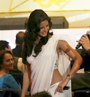 Katrina, Kaif, Looks, Super, Hot, In, White, Saree, At, The, Rajiv, Gandhi, Awards