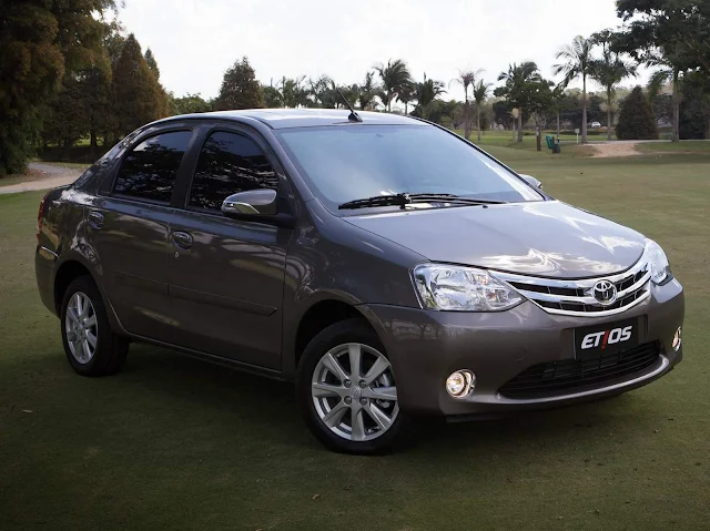 Toyota Etios Sedan 1.5 Automático 2017