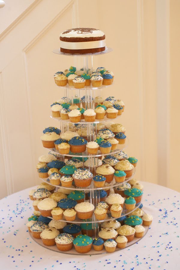Here's some great peacock colour inspired wedding cakes we did for Richard
