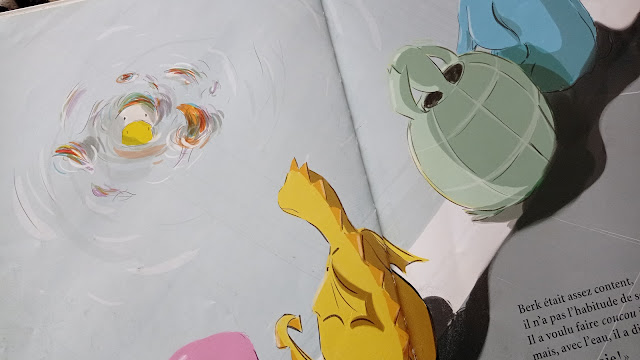 Le bain de Berk, livre pour enfant sur une aventure super drôle où le doudou tombe à l'eau et sera aidé de ses amis, de Julien Beziat, Ed Pastel École des Loisirs