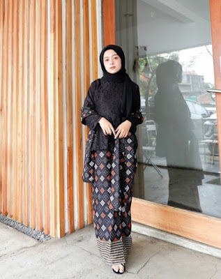 model hijab pesta kondangan syari terbaru