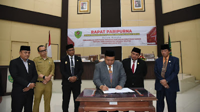 Bupati Bersama DPRD Setujui Ranperda APBD Tapsel TA 2023 Menjadi Perda