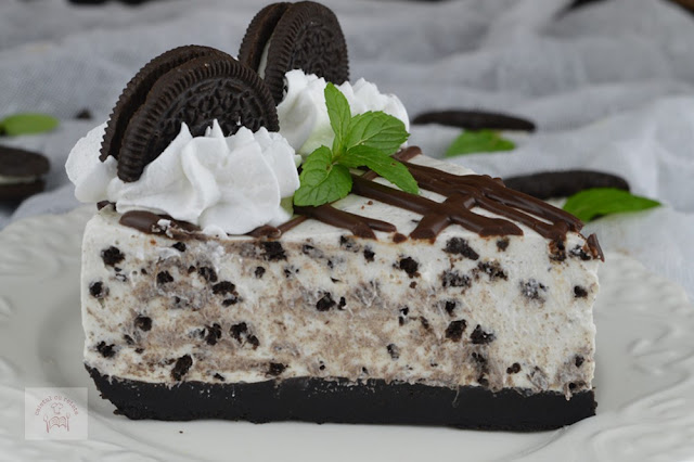 https://www.caietulcuretete.com/2019/12/cheesecake-oreo.html