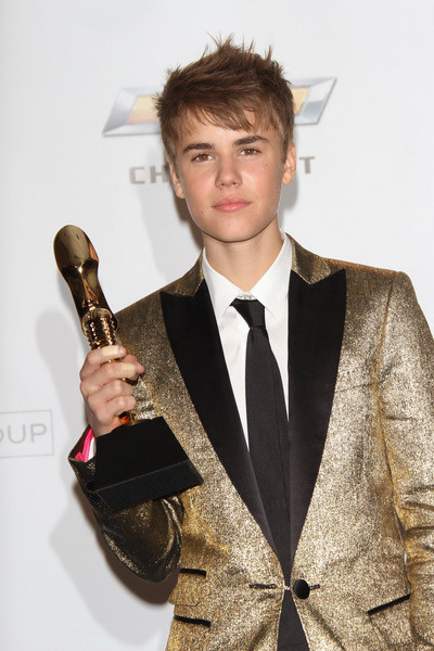 selena gomez justin bieber billboard awards 2011. girlfriend Justin Bieber and