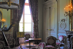 Petit Trianon, Notes from France - In the Footsteps of Marie-Antoinette, photo by modernbricabrac