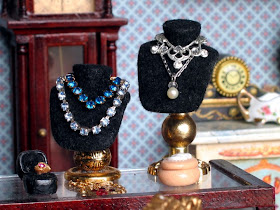 dollhouse jewelry