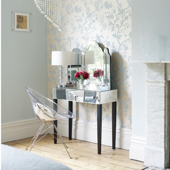 Mirrored Bedroom Vanity - Italian Design