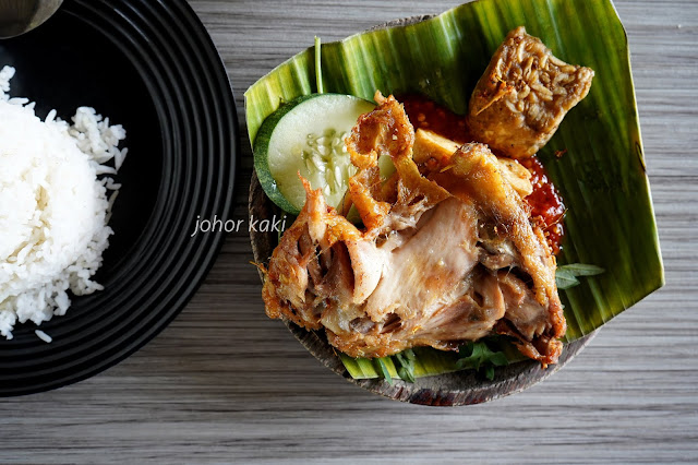 Ayam-Penyet