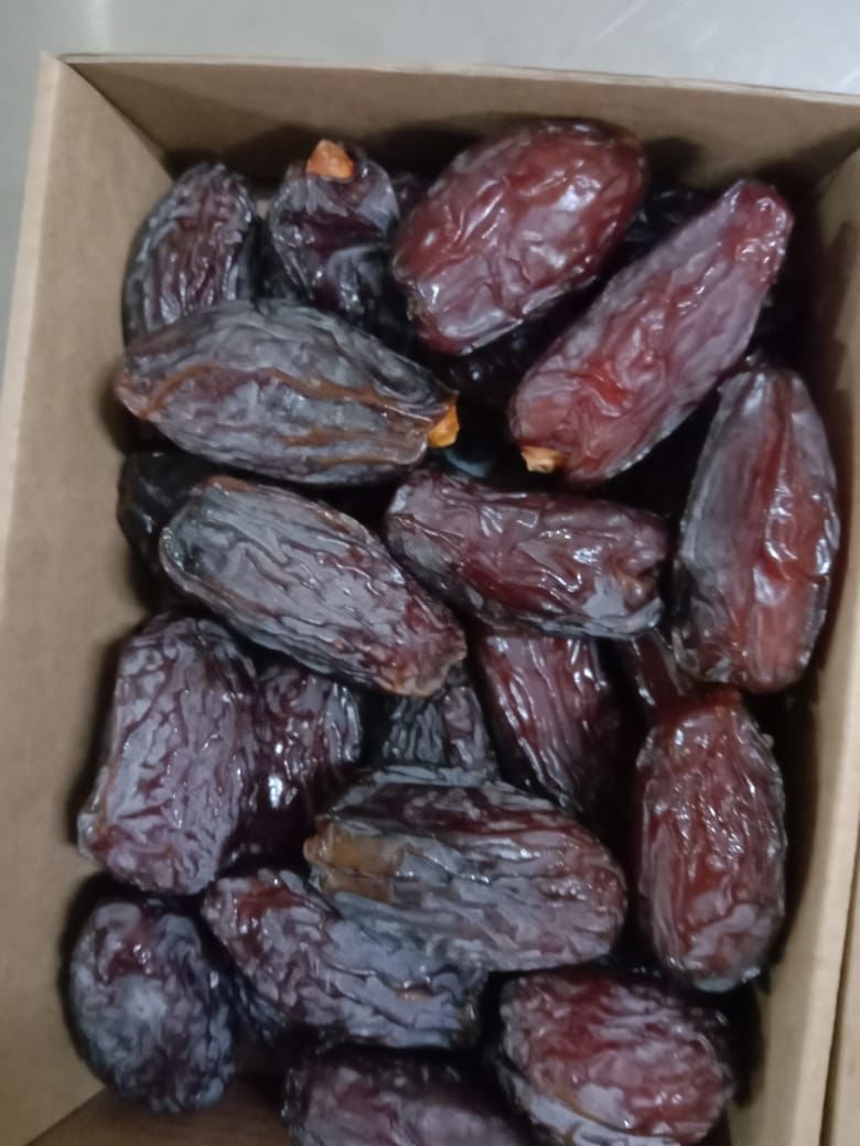 Dry Fruit/Dates Gift Tray with Honey – Al Safa Eats