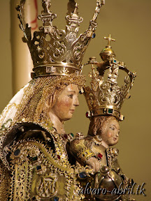 nuestra-señora-de-la-antigua-patrona-de-almuñecar-vestida-alvaro-abril-fiestas-almuñecar-2013-felicitacion-novena-procesion-maritimo-terrestre-(5).jpg