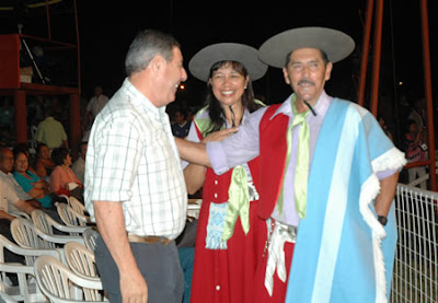 FEDERAL  EL CHAMAMÉ JUNTO A DIRIGENTES RURALES Y POLÍTICOS