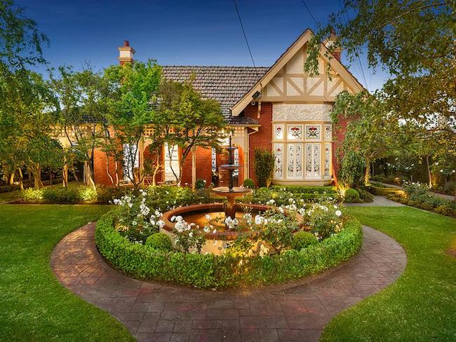Gowrie, (1898) 10 Ardmillan Road Moonee Ponds Vic 3039