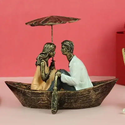 Romantic Boat Couple Showpiece for Valentines