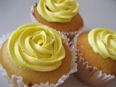 It turns out that many other people brought yellow cupcakes too