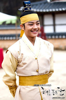 Profil pemeran The Moon Embracing The Sun