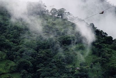 [Image: zipline_to_school_04.jpg]