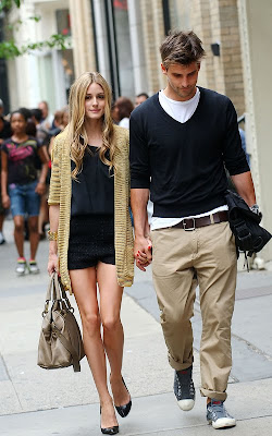 Olivia Palermo Skinny Legs At The Apple Store In SoHo