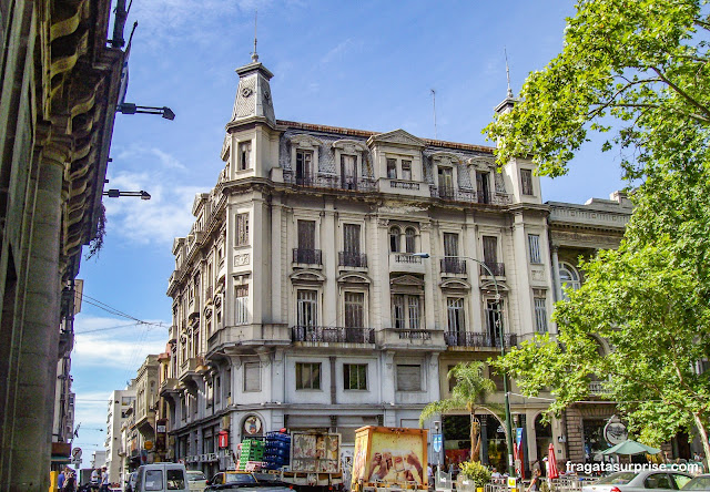 Arquitetura neoclássica em Montevidéu