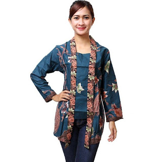 Model Baju Batik Wanita Kombinasi