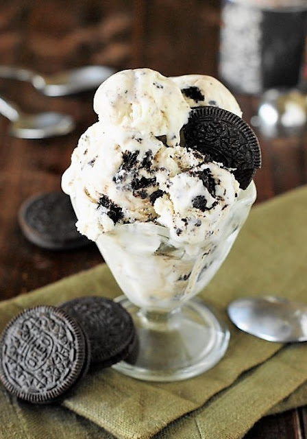 Homemade Cookies and Cream Ice Cream Image