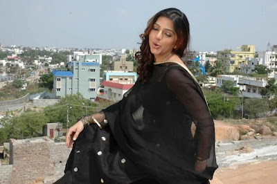 Bhumika Chawla Hot in Black Saree