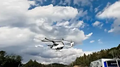 SKYDRIVE（SD-05型）の飛行試験の様子