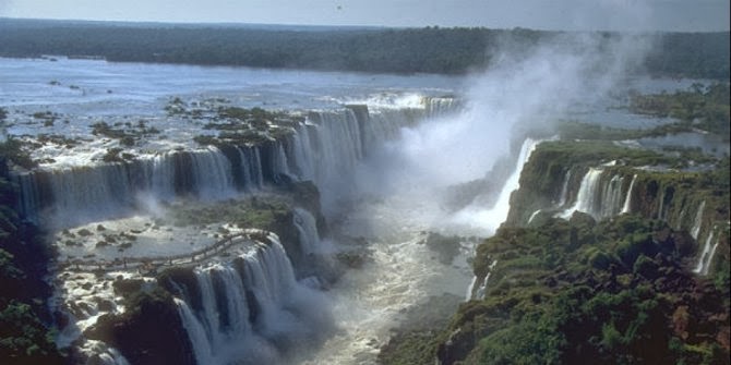 The most amazing Waterfalls in the World - Guazu or Iguacu