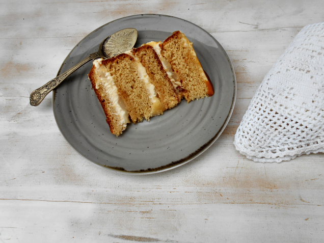 bolo de iogurte pera e caramelo salgado