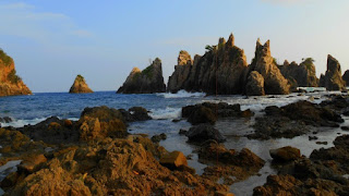 batu artistik pantai gigi hiu