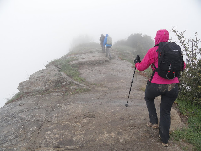 Ascendiendo al pico de la Cabrera desde el Santuario