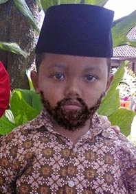 Membuat Kumis dan Jenggot Dengan Photoshop