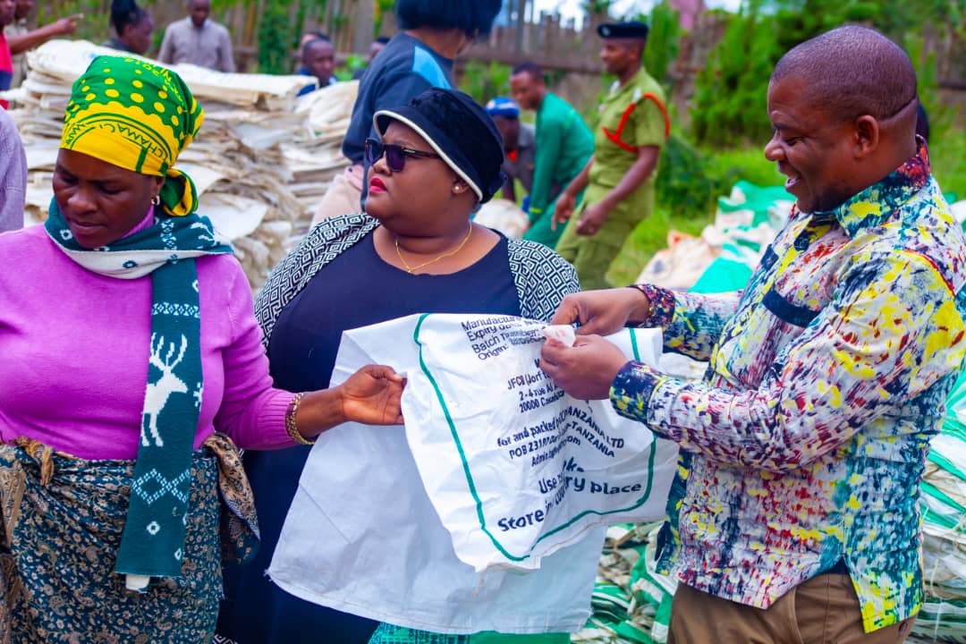     TFRA ,Yamfutia leseni Wakala wa Pembejeo Mkoa wa Njombe